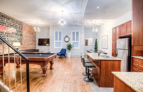 International District Apartamento | Spacious 4 BR 2 Floors unit in Old Montreal