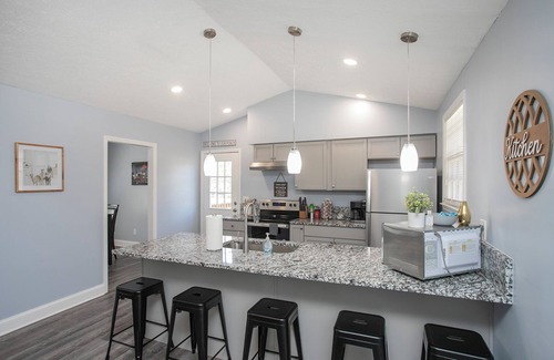 La Vergne Casa | Spacious 4 BR/3 BA with Game Room
