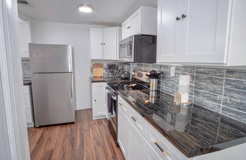 Denver Heights Cabaña | Spacious 4 BR Home Near River Walk 6 Mins Drive