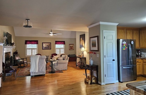 Tate Casa | Spacious 4 BR house in gated Bent Tree- min from downtown Jasper-Gateway to N GA
