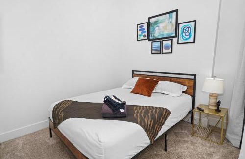 Near South Side Apartamento | Spacious 420 Friendly 3BR Retreat Near McCormick Place and Soldier Field