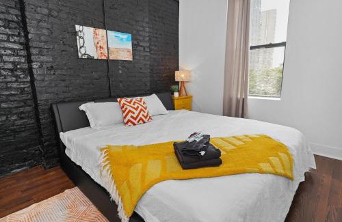 Near South Side Apartamento | Spacious 420 friendly 3BR-2Ba Near McCormick and Museums