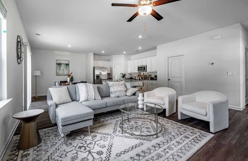 Fairburn Casa | Spacious 4B｜Pet Friendly｜Month2Month Available #42243