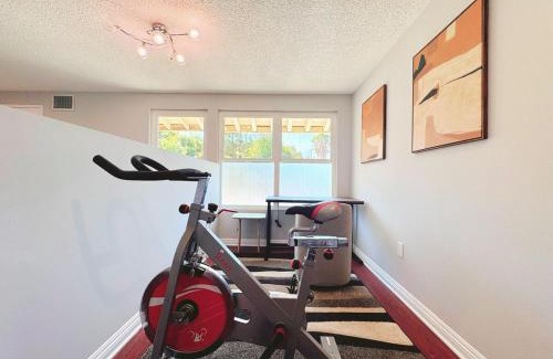 Hacienda Heights Casa | Spacious 4B2B HOUSE DTLA & Disney Office Gym