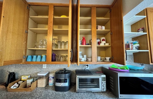 Seaside Casa | Spacious 4B2B Home + 2 FREE Aquarium Tickets Perfect Holiday Getaway in Seaside!