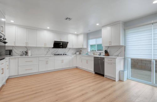 East Pasadena Casa | Spacious 4B3B new house in Pasadena