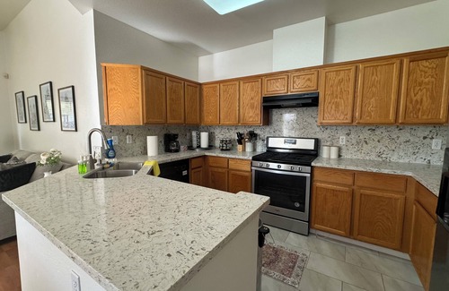 Turlock Casa | Spacious 4bdr 2bth vacation retreat