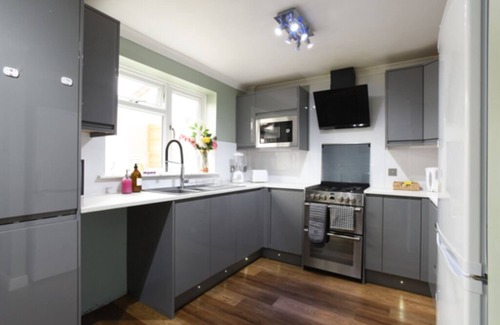 Portsmouth Casa | Spacious 4Bed Family Home near Port Solent