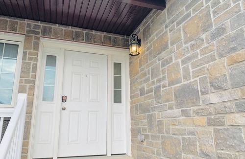 Amherstview Casa | Spacious 4BR+2.5 bathrooms+Fenced Yard, WiFi. Enjoy a peaceful getaway