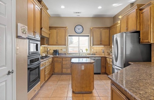 Greenacres Casa | Spacious 4BR 3BA Home KING Suite Pool Sleeps 8