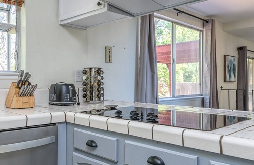 Citrus Heights Casa | Spacious 4BR/3BA Retreat