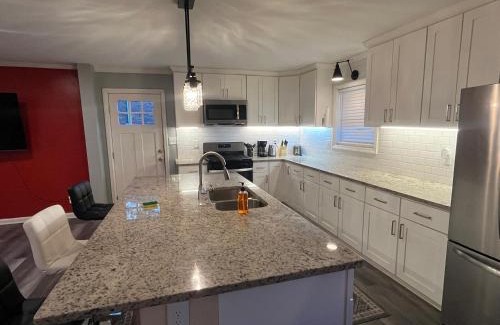 College Park Casa | Spacious 4BR by Airport & Shops!
