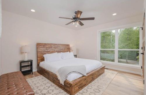Sturgeon Bay Casa | Spacious 4Br CavePoint Stay Near Dunes PetFriendly