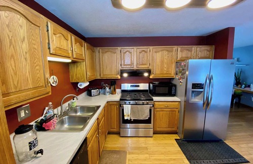 Grayling Casa | Spacious 4BR Escape in Sherwood Forest