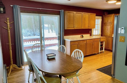 Grayling Casa | Spacious 4BR Escape in Sherwood Forest