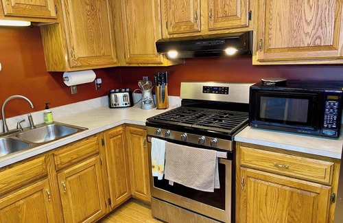 Grayling Casa | Spacious 4BR Escape in Sherwood Forest
