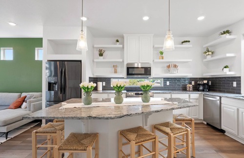 Commerce City Casa | Spacious 4BR Exec Home - Near DIA & Medical Center