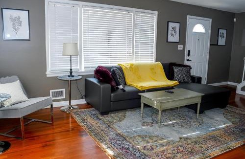 Columbus Casa | Spacious 4BR Family-Friendly Home, 5 Mins to Dining