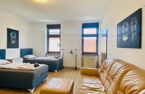 Grinzing Apartamento | Spacious 4BR for 15 & 15 Min to Danube