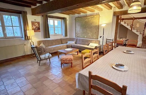 Thore-la-Rochette Cabaña | Casa independiente con jacuzzi, jardín y actividades, ideal para familias y amigos