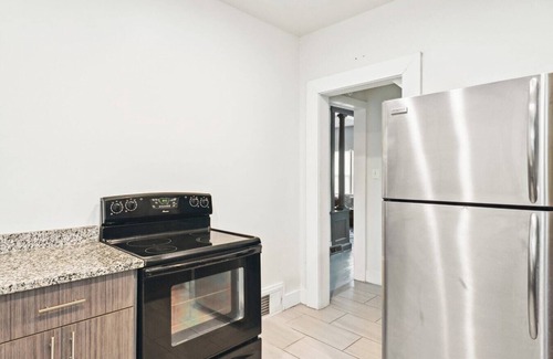 Detroit Casa | Luxury 4-Bedroom Home Perfect for Family and Friends