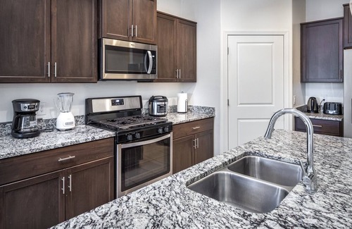 Tucson Casa | Spacious 4BR Home, 3BA, sleeps 8