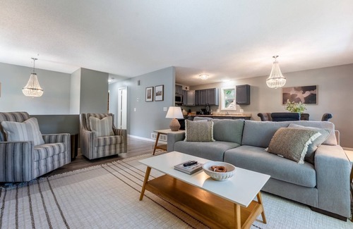 Columbia Heights Casa | Spacious 4BR Home in Minneapolis