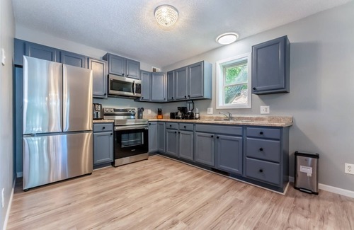 Columbia Heights Casa | Spacious 4BR Home in Minneapolis