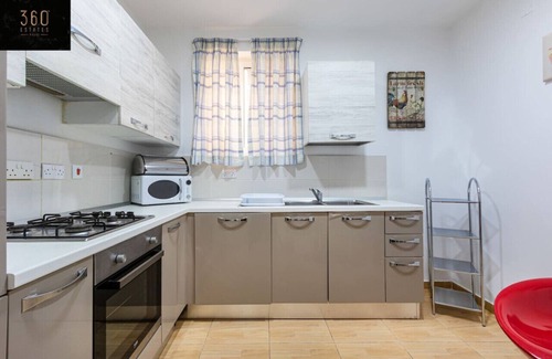 Pieta Apartamento | Spacious 4BR Home in Pieta with BBQ & Terrace