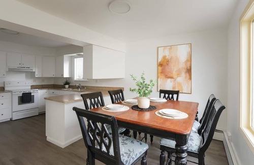 South Addition Casa | Spacious 4BR Home in Prime Downtown Spot