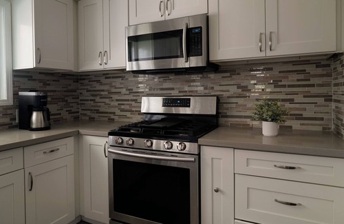 Ontario Casa | Spacious 4BR Home near ONT Airport
