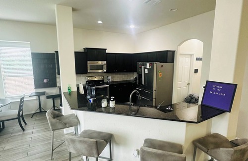 DeSoto Casa | Spacious 4BR Home - 2 Living Rooms, Study, Firepit, Pet-Friendly!