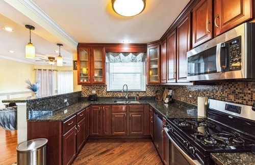 Belmont Cragin Casa | Spacious 4BR Home. Your Cozy Home Away from Home