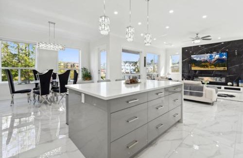 Willoughby Casa | Spacious 4BR Langley Home