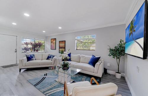 Ives Estates Casa | Spacious 4BR Miami Townhome with Communal Pool