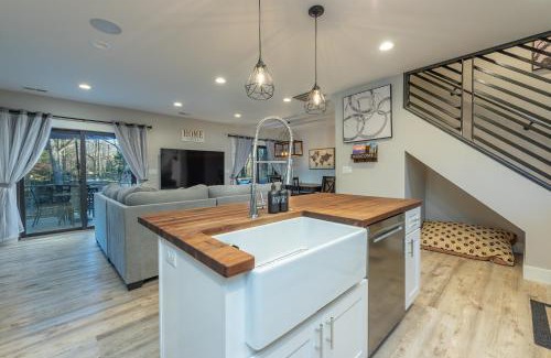 Fairview Apartamento | Spacious 4BR Mountain Retreat for 16 in Fairview
