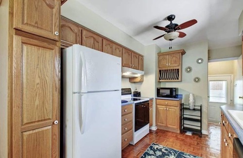 Beech Grove Casa | Spacious 4BR Near Convention Center!
