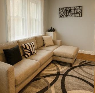 Jersey City Apartamento | Spacious 4BR near NYC with Parking, 10min MetLife, 20min Times Sq