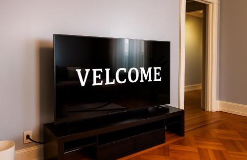 Jersey City Apartamento | Spacious 4BR near NYC with Parking, 10min MetLife, 20min Times Sq