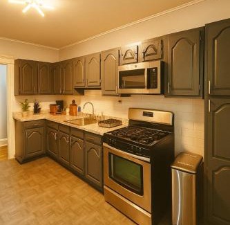 Jersey City Apartamento | Spacious 4BR near NYC with Parking, 10min MetLife, 20min Times Sq