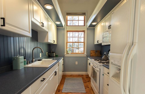 Moscow Casa | Spacious 4BR on 8 Acres – Minutes from Stowe