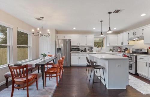 Pflugerville Casa | Spacious 4BR Retreat