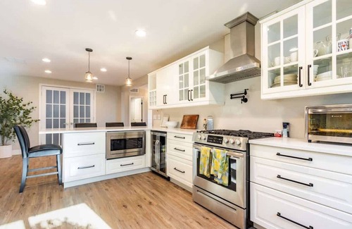 Placentia Casa | Spacious 4BR Retreat near Disneyland & Beaches
