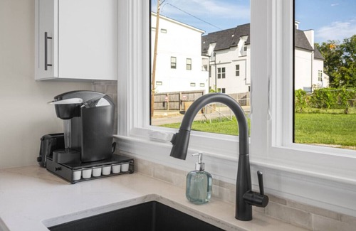 East Nashville Casa | Spacious 4BR Townhome Downtown