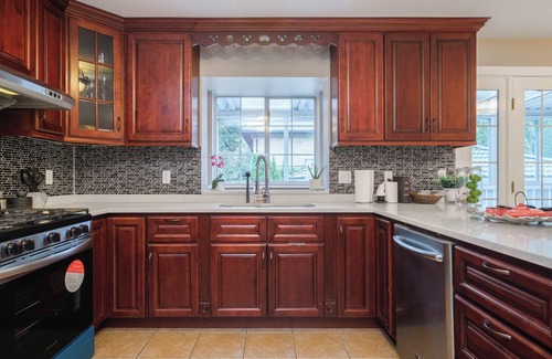 Oakridge Casa | Spacious 4BR w/ Ensuites Mins to Downtown YVR UBC