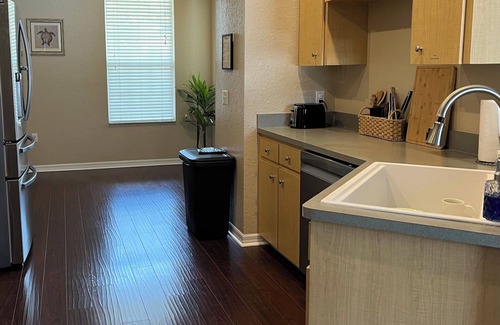 Lakeland Casa | Spacious 4BR with Private Pool, King Bed, Near Parks and Trails