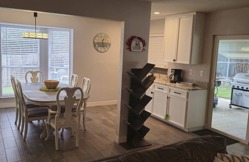 Wetmore Casa | Spacious 5/3.5 home with Heated Pool