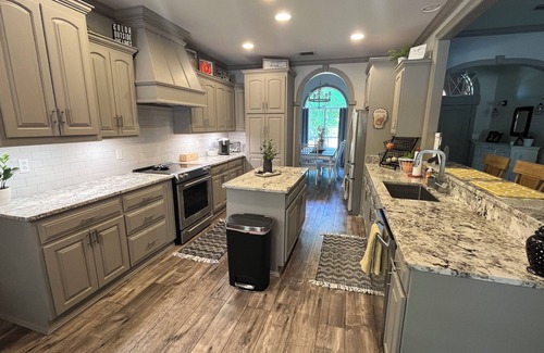 Loxley Casa | Spacious 5/4 Estate w/Private Pool and SPA easy drive to Gulf Shores/Pensacola