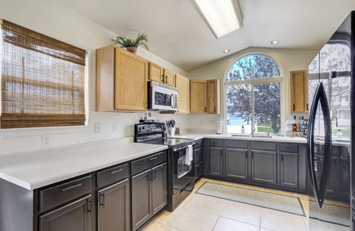 Colorado Springs Casa | Spacious 5-bd house, close to the Broadmoor Hotel in beautiful Colorado Springs