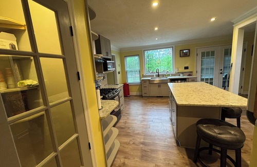 Evans Casa | Spacious 5-bdrm, 4bth with AC, WiFi, fenced yard, outdoor pool in charming Evans